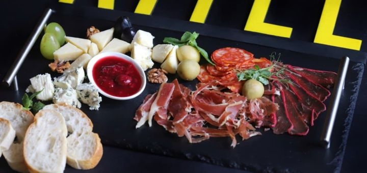 Discount on cuisine menu in kitel