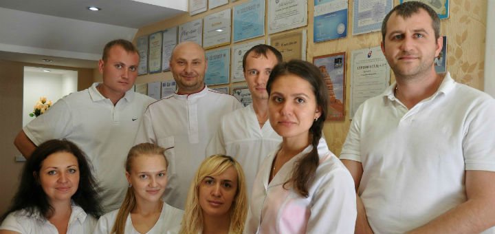 Uniqum Clinic team. Sign up with a discount