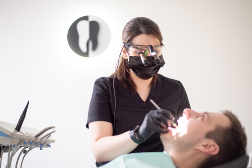 Стоматолог-ортодонт клініки «Твій стоматолог» в Києві. Звертайтеся за знижкою. 5