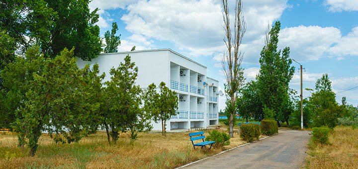 Номер в отеле «Кипарис» в Коблево. Забронировать номер в отеле «Кипарис» в Коблево