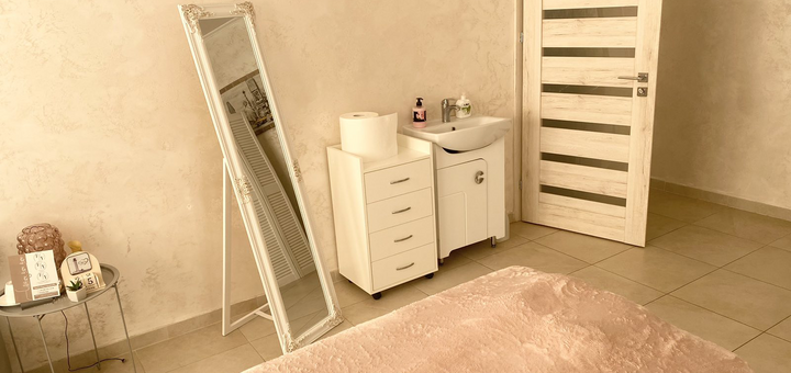 Beauty salon. Visit for promotion 3