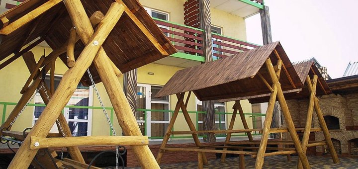 Готель «Мигдаль» в Затоці на Чорному морі