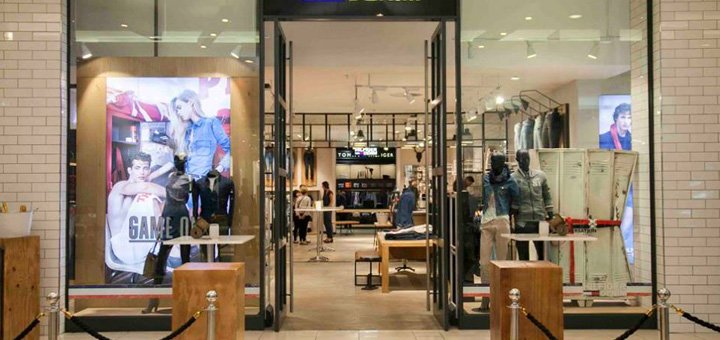 Акция в магазинах «Hilfiger Denim»