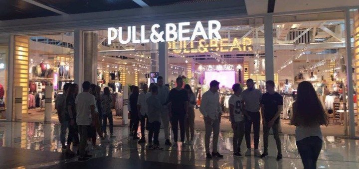 Мережа магазинів одягу «pull &amp; bear»