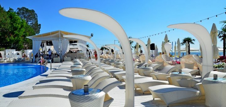 «Ibiza Beach Club» знижки на меню