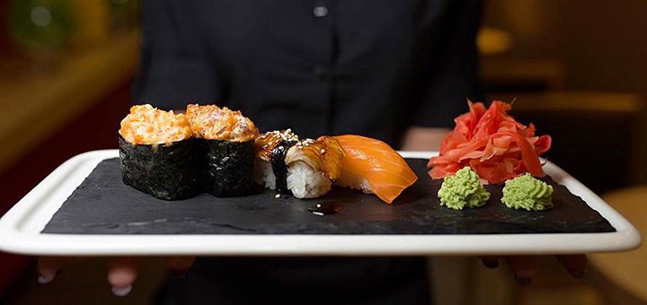 Суші та роли в ресторані Woka asia food у Вінниці. Замовляйте доставку їжі за знижкою.