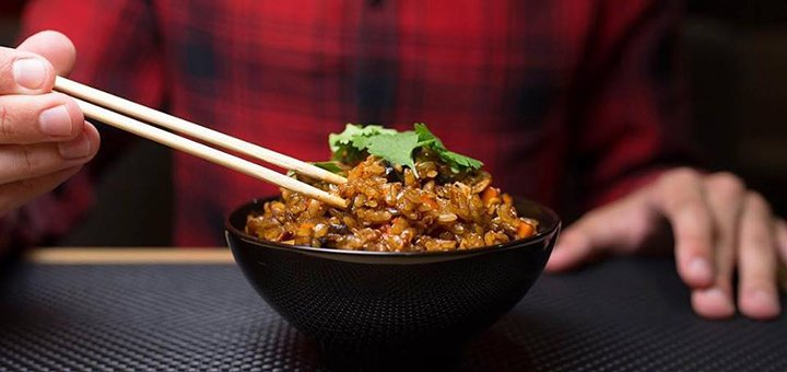Локшина та рис у ресторані Woka asia food у Вінниці. Замовляйте доставку їжі за знижкою.