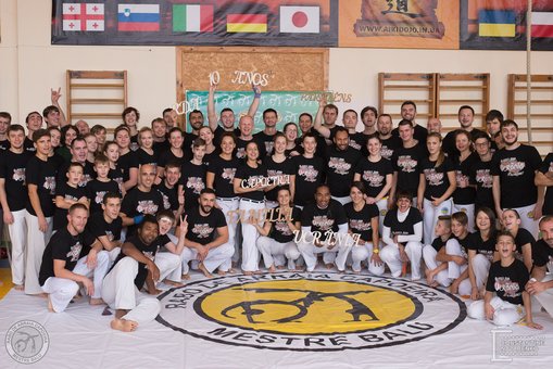 Capoeira school «Rabo De Arraia» in Kiev. Sign up for classes on the stock.