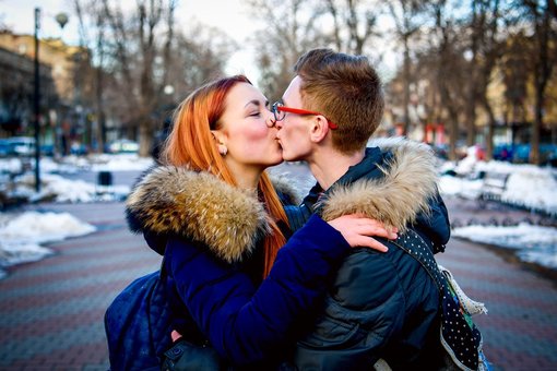 Фотосесія закоханих узимку у студії «NinaAlexPhoto» в Одесі. Замовляйте фотографа за акцією.
