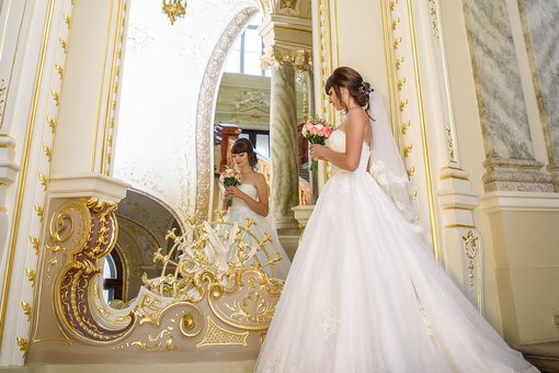 Весільна фотосесія Одеса у студії «Ніна Алекс Фото». Замовляйте весільного фотографа за знижкою.