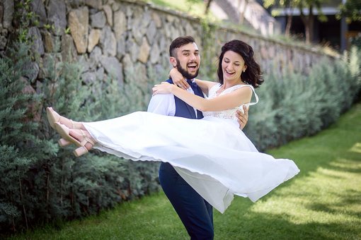 Весільна фотографія у студії «NinaAlexPhoto» в Одесі. Замовляйте фотографа на весілля зі знижкою.