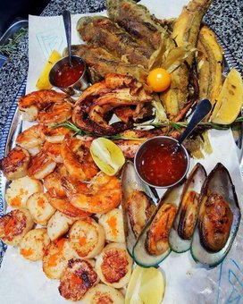 Fish shop-restaurant &quot;flagman&quot;. discounts on dishes
