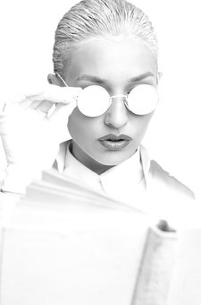 Професійний фотограф Владислав Леви у Дніпрі. Скористайтеся фотопослугами зі знижкою.