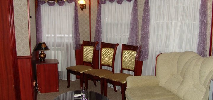 "bogdan khmelnitsky" in kiev. discounts available13