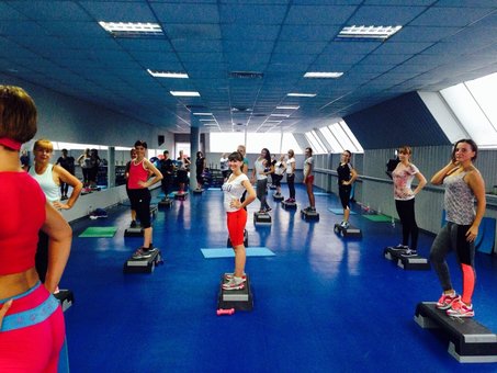 Фитнес программа в комплексе «Атлет». Абонементы по акции