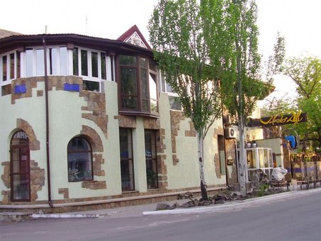 Європейське меню у дискобарі «Сальвадор Далі» у Сєвєродонецьку. Замовити недорого