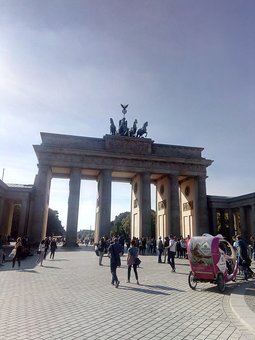 Робота в Польщі з агенцією «Сім'я успіху» у Києві. Звертайтеся за знижкою.