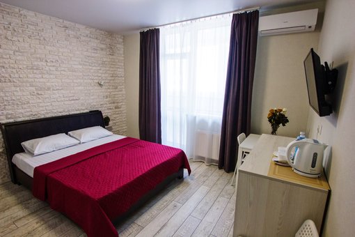 Room with private facilities at the East Residence hotel in Kiev. Book for the promotion.