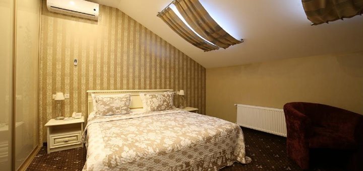 Discounts for holidays at vintage hotel29