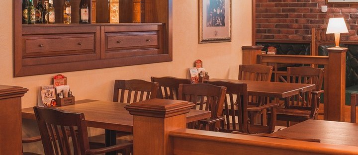 Promotion for burgers, salads and desserts in the beer restaurant "BirHaus"