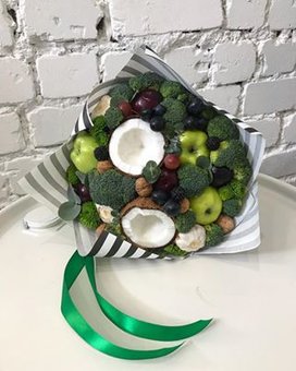 Букет із яблук та кокосу в бутіку «Fruits & Flowers Market» у Дніпрі. Замовляйте по знижці.