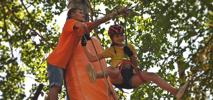 "DZHUNGLI" - a rope park with discounts near Rovny