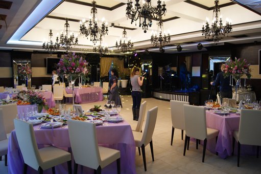 Banquet hall for 60 people in the Palmira restaurant in Dnipro. Book a banquet at a discount.