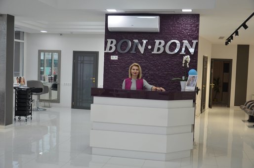 Салон краси «BonBonSalon» у Києві. Приходьте на бьюті процедури зі знижкою.